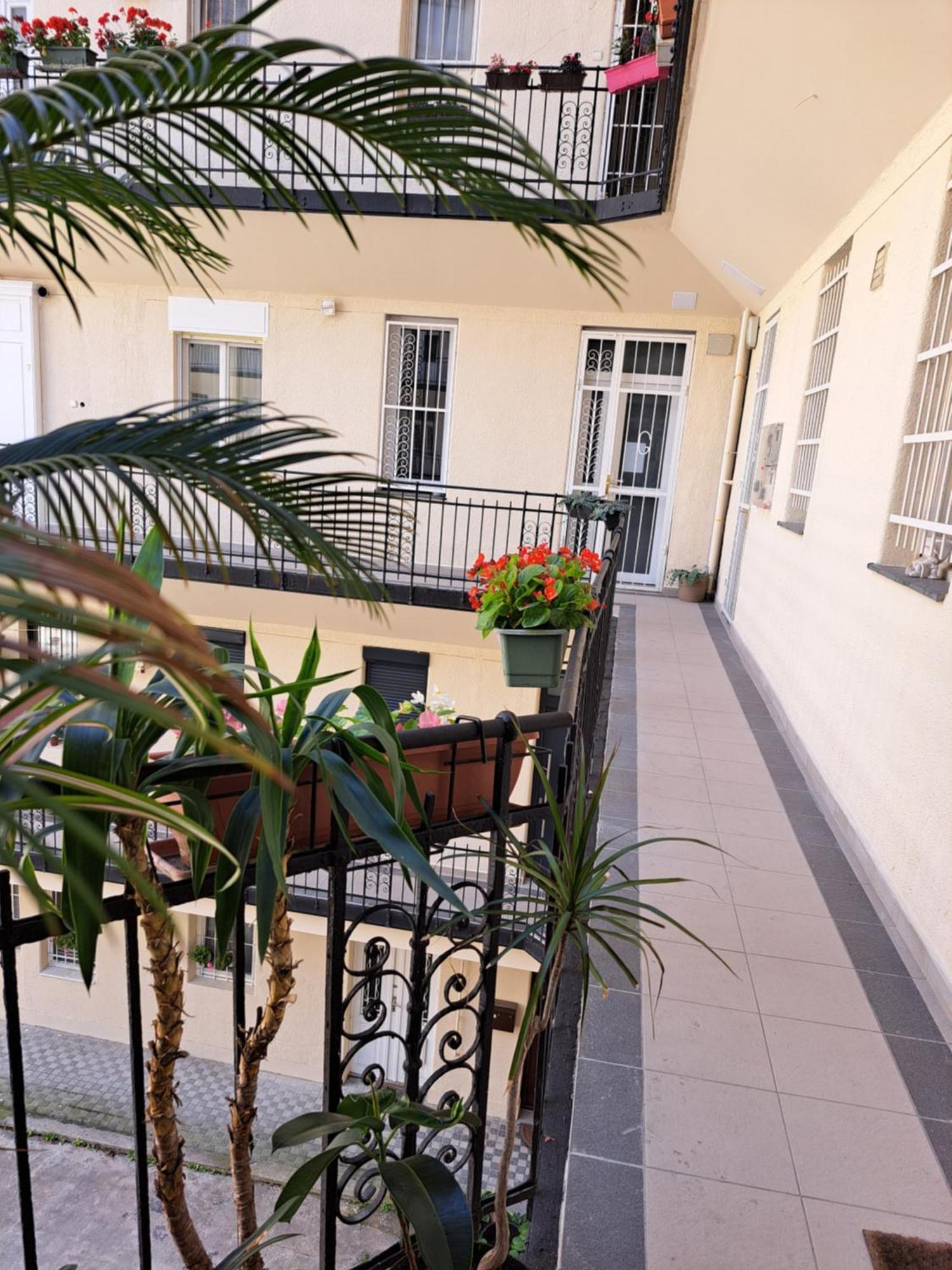Embassy Studio Apartment Citypark Budapesta Exterior foto